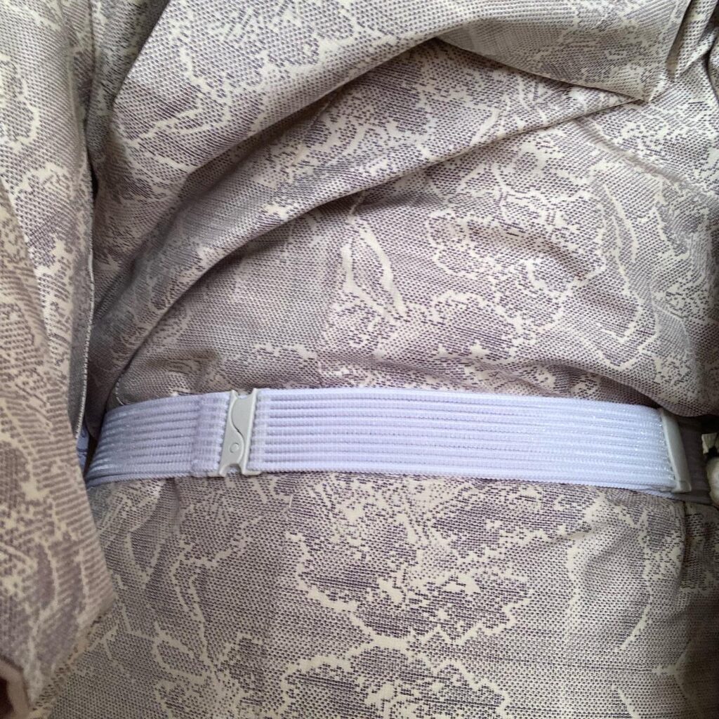 腰紐をしっかり締める