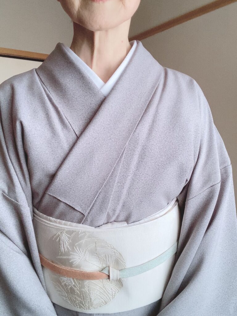 お召に紗袋帯で夏の準正装