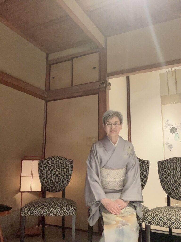 訪問着に袋帯を合わせて着付け教室の修了式に出席しました。