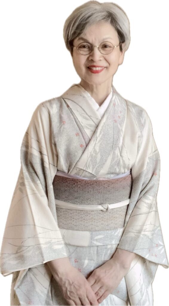 お嫁入りのときに持たせてもらった単衣の小紋です。