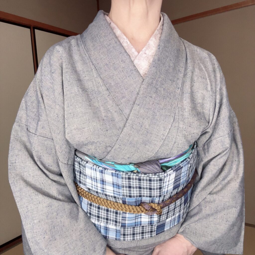 単衣の綿着物に帯揚げはスカーフ帯締めは茶色にして秋バージョンに