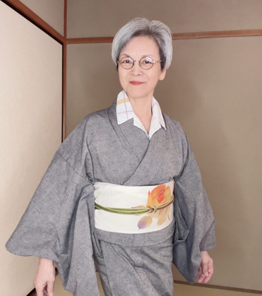 かわいい帯はシックな着物で