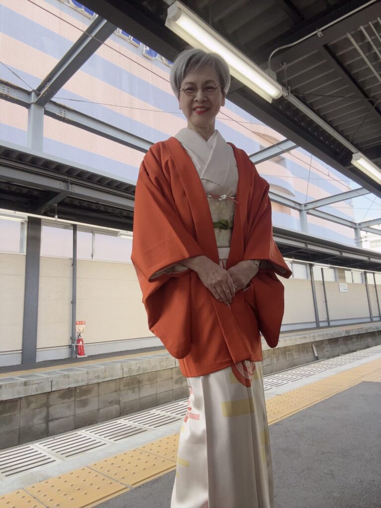 嵐電の電車を待つ間も楽しいひととき