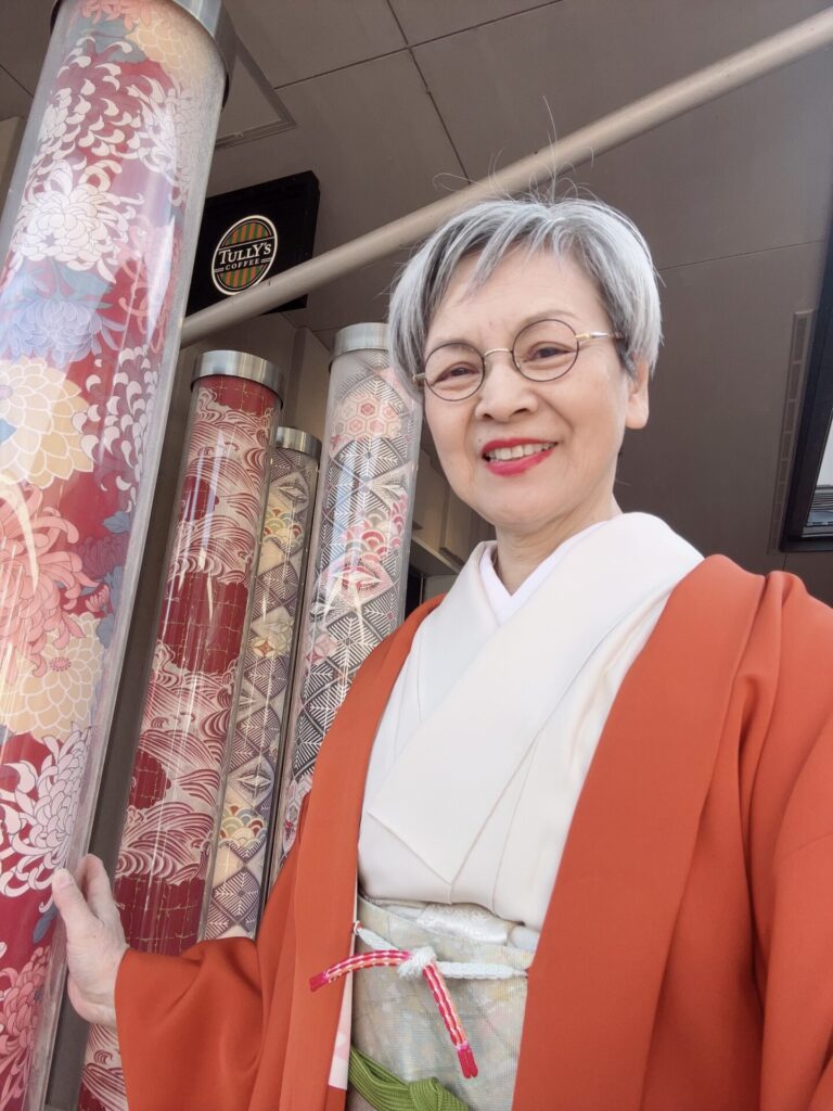 嵐山駅のシンボル的存在、キモノフォレスト