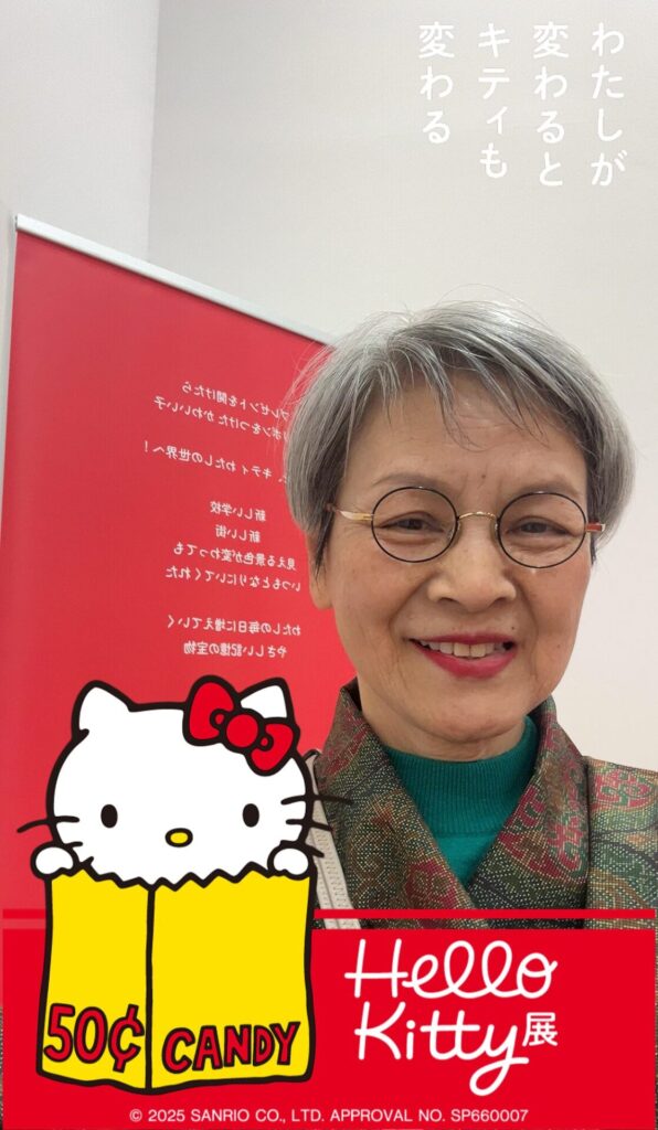 QRコードで読み取り、ハローキティの枠入写真