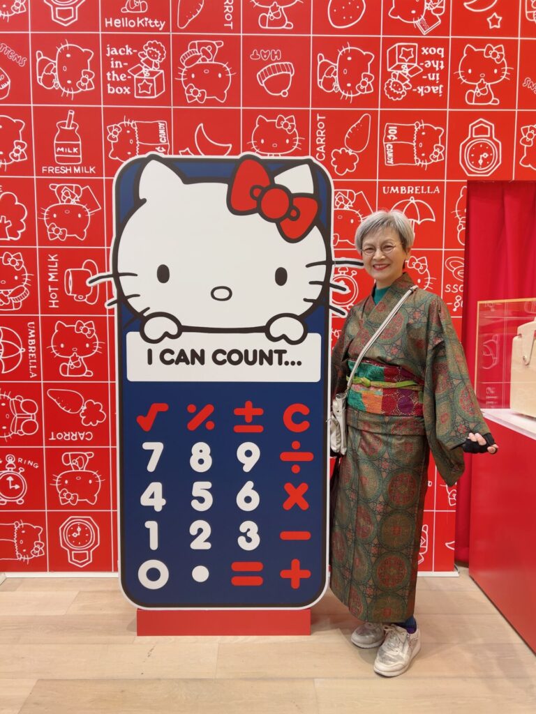 ハローキティパネルの記念写真