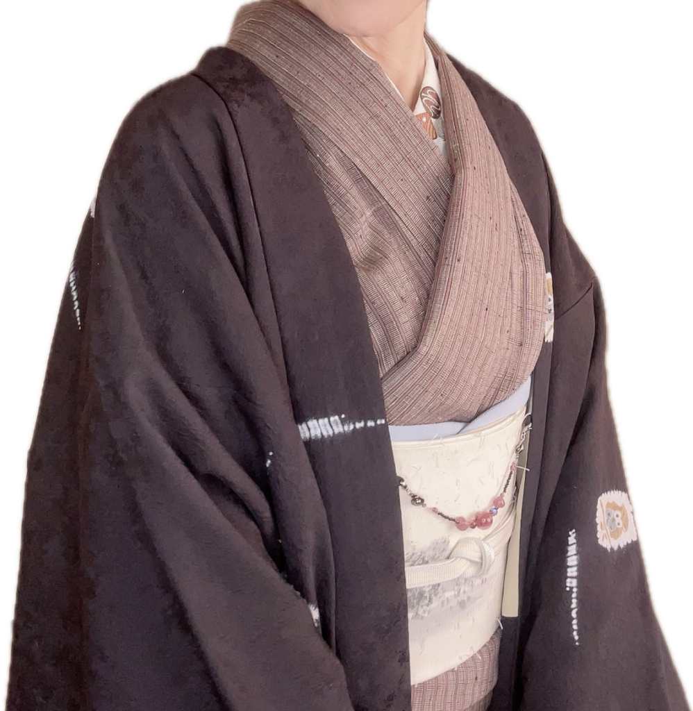 取り外しに便利なビーズ堀紐