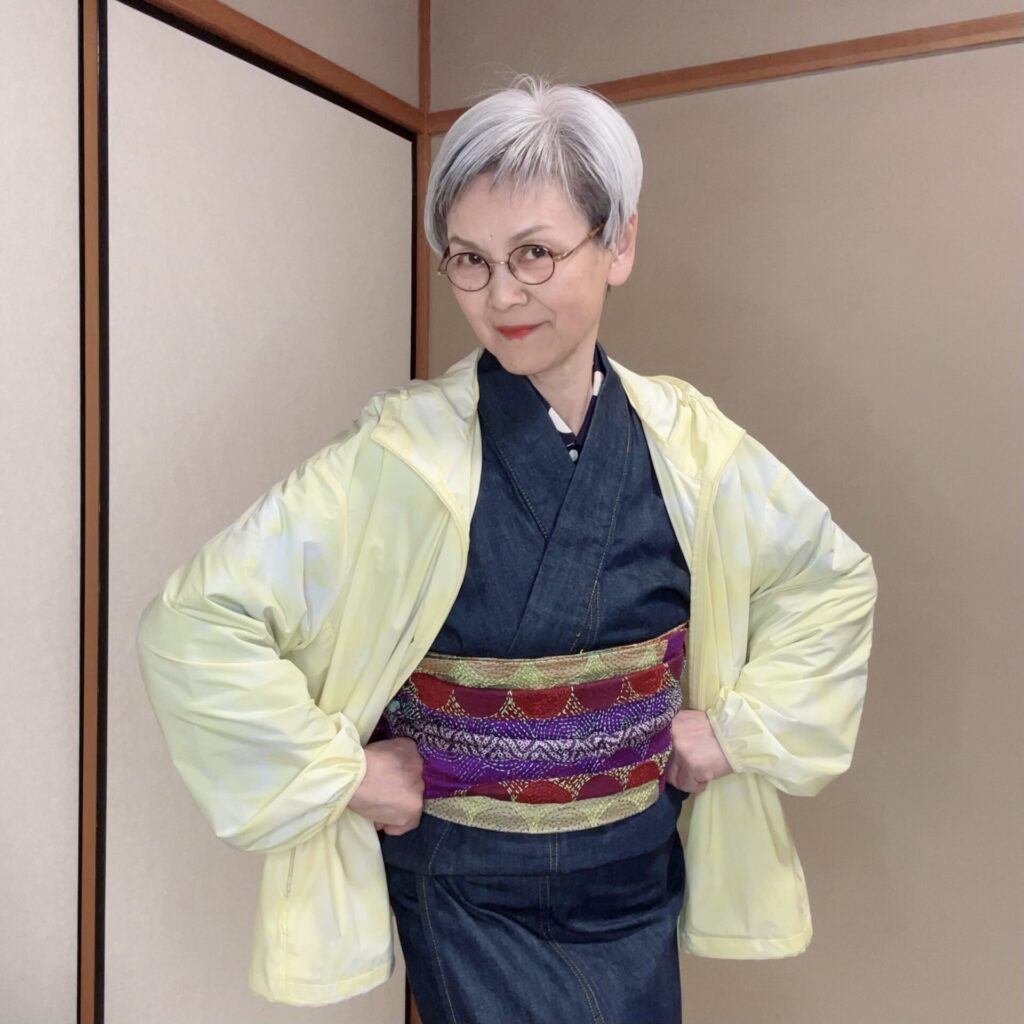 デニム着物に相性抜群サリーの帯。