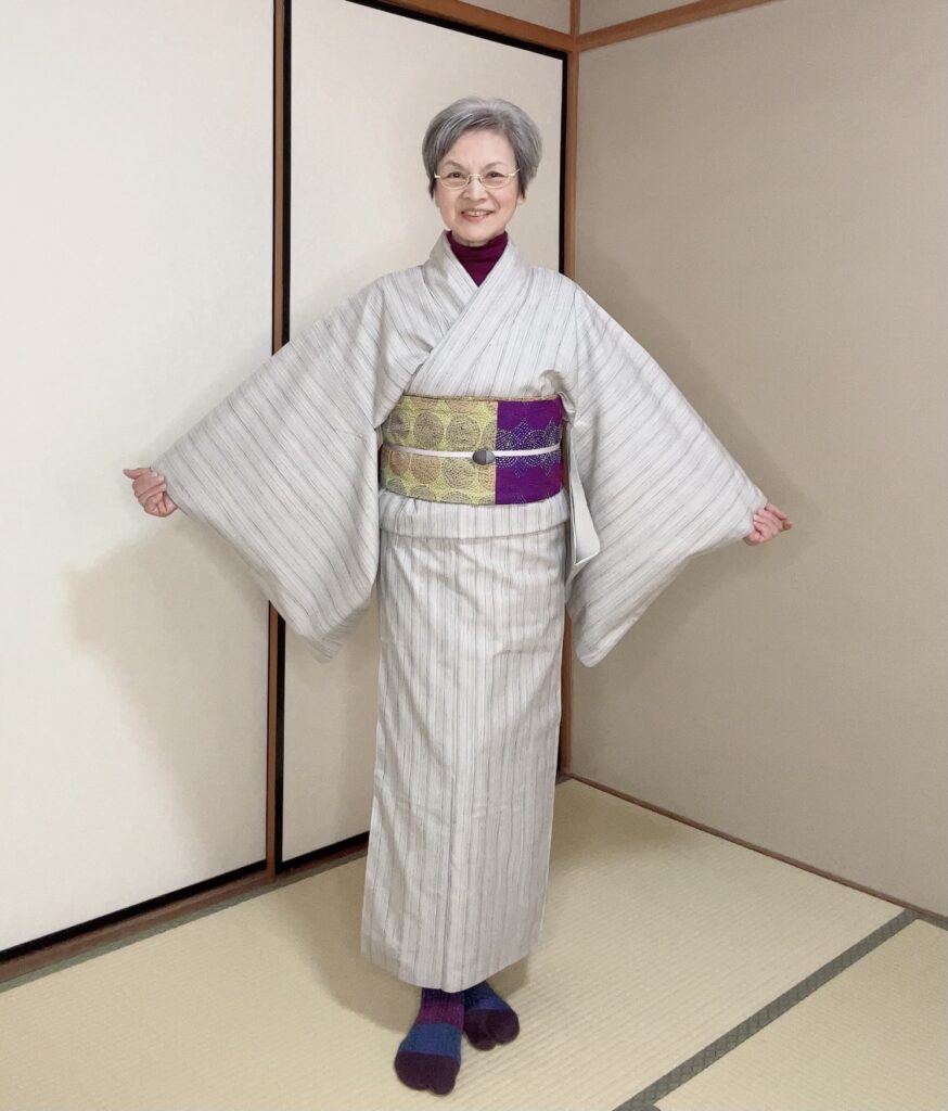 結城紬にサリーの帯で洋服ミックスコーデ