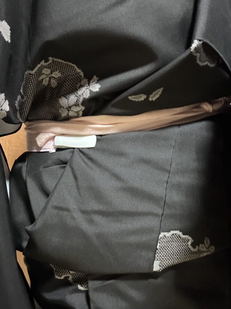 クリップの位置は胸紐の下