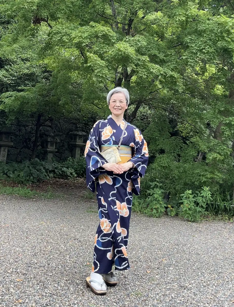 浴衣姿の全身