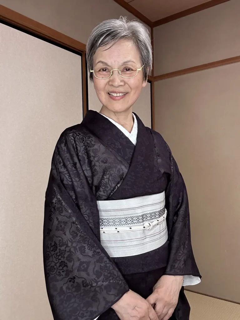 夏着物にくノ一麻子で補正をして衿元スッキリ